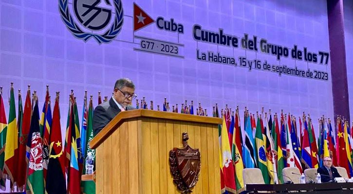 U men bilan jinsiy aloqa qilishdan qorqadi Ayollar mushuklaridagi katta obektlar