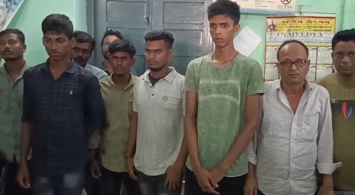 পশ্চিম আগরতলায় পুলিশের হাতে ১২ বাংলাদেশি আটক