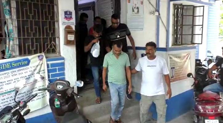 পশ্চিমবঙ্গ থেকে ৩ ‘আওয়ামী লীগ কর্মী’ গ্রেপ্তার