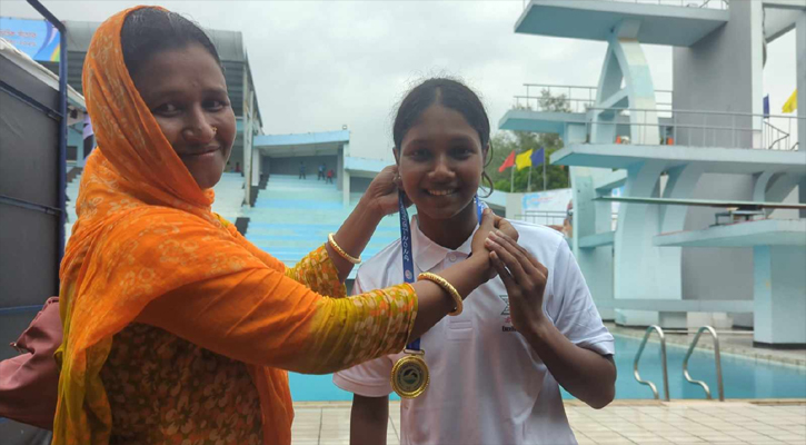 বয়সভিত্তিক সাঁতারে মাইশার নতুন জাতীয় রেকর্ড