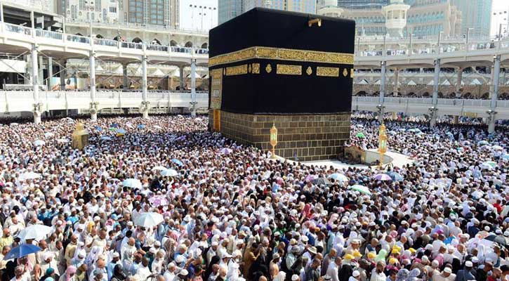 সৌদির অতিথি হবেন ১০০ দেশের ১৩ হাজার হজযাত্রী, মিলবে রাজকীয় সেবা