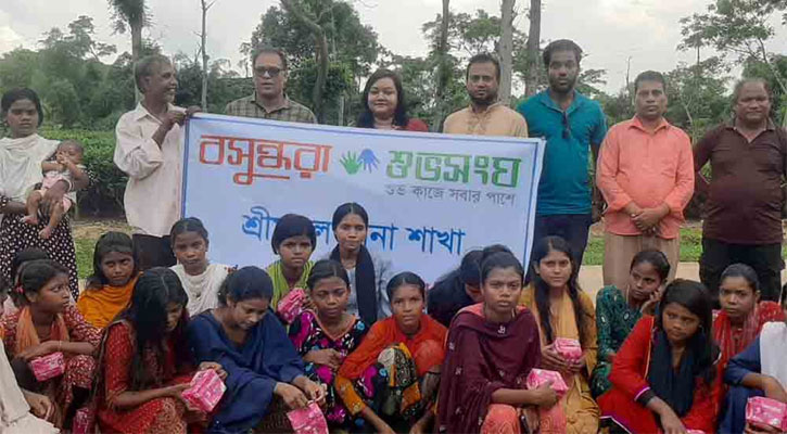 শ্রীমঙ্গলে বসুন্ধরা শুভসংঘের উদ্যোগে বিনা মূল্যে স্যানিটারি ন্যাপকিন বিতরণ