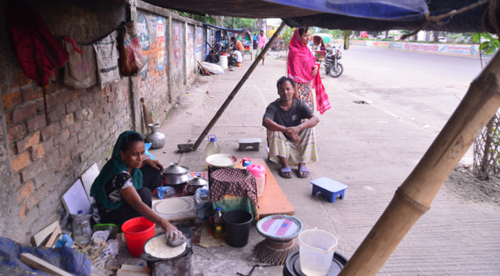 রিকশা চালকদের এখন আর ক্ষুধা লাগে না 