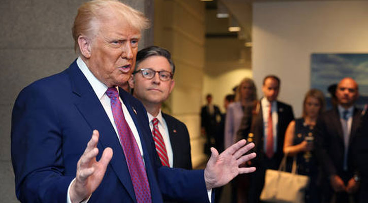 ইউক্রেনের বিপদ বাড়ান জেলেনস্কি, দাবি ট্রাম্পের