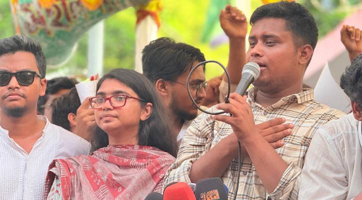 আগামী নির্বাচনে যারা যোগ্য তাদেরকে আপনারা ভোট দেবেন: হাসনাত আব্দুল্লাহ