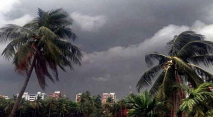 কক্সবাজারসহ সাত অঞ্চলে ৬০ কি.মি বেগে ঝড় হতে পারে