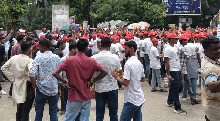 ১৫ বছরের নিপীড়নের স্মৃতি বুকে তারুণ্যের সমাবেশে