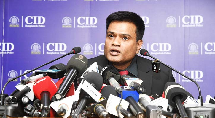 Paypoqdagi sexy qizil sochli Romoldagi sexy qiz