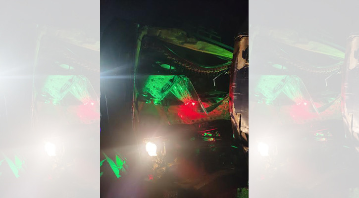 ফরিদপুরে বাসের পেছনে ট্রাকের ধাক্কা, নিহত ২