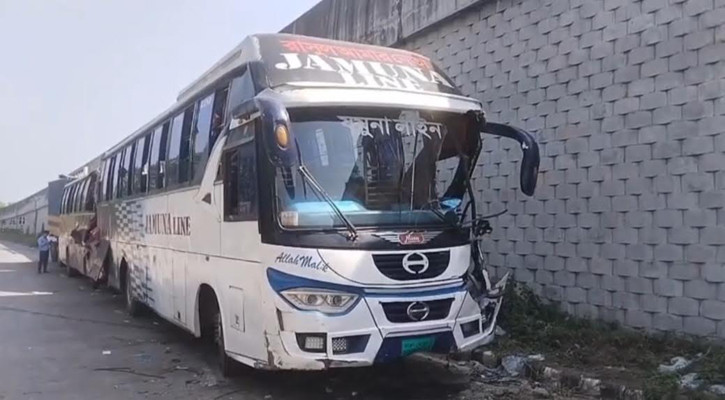 ঢাকা-ভাঙ্গা এক্সপ্রেসওয়েতে বাস-ট্রাক সংঘর্ষ, নিহত ২
