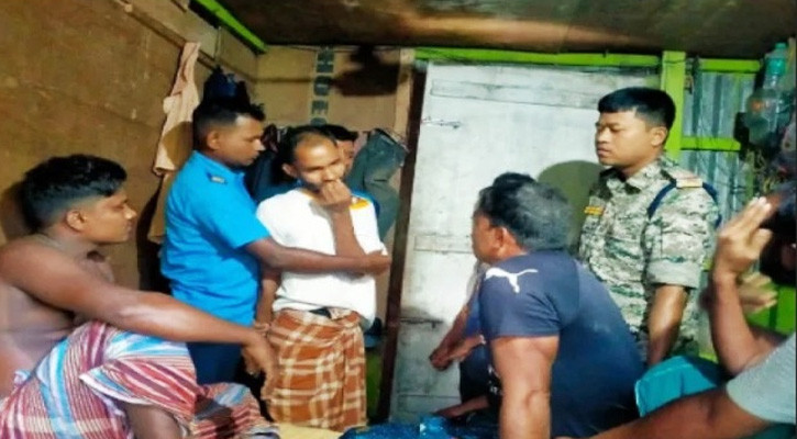 অনুপ্রবেশের অভিযোগে চ্যাংরাবান্ধা সীমান্তে ৫ বাংলাদেশি গ্রেপ্তার