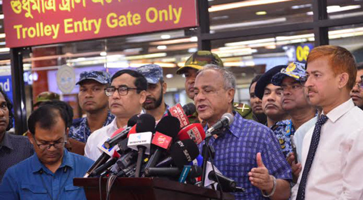 ‘রেমিট্যান্স যোদ্ধাদের জন্য পাসপোর্ট ফি কমিয়ে আনার পদক্ষেপ নেওয়া হচ্ছে’