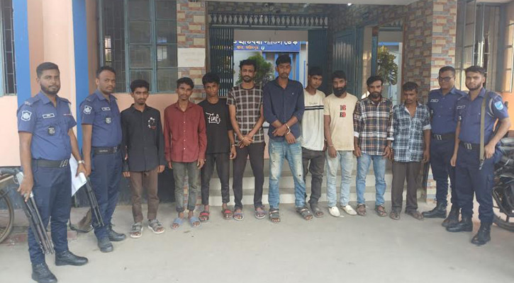 ফরিদপুরে অভিযানে ৮ ছিনতাইকারী গ্রেপ্তার