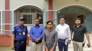 নিয়োগ পরীক্ষায় কানে ডিভাইস, ধরা পড়ল কাশিতে