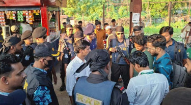 কালোবাজারে রেলের টিকিট কেনায় ৭ যাত্রীর জরিমানা