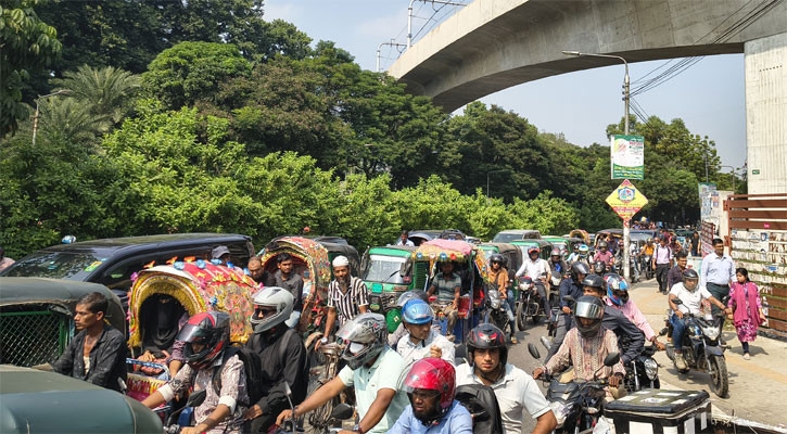 আগারগাঁও-ফার্মগেট এলাকায় তীব্র যানজট