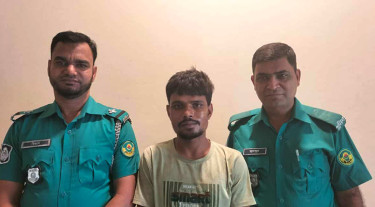 বাসে ছিনতাইয়ের মূলহোতা গ্রেপ্তার