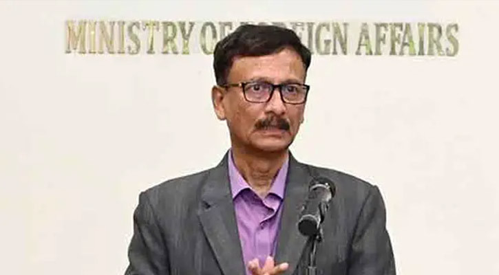 বিক্রম মিশ্রিকে পাল্টা প্রশ্ন না করায় সাংবাদিকদের সমালোচনা পররাষ্ট্র উপদেষ্টার