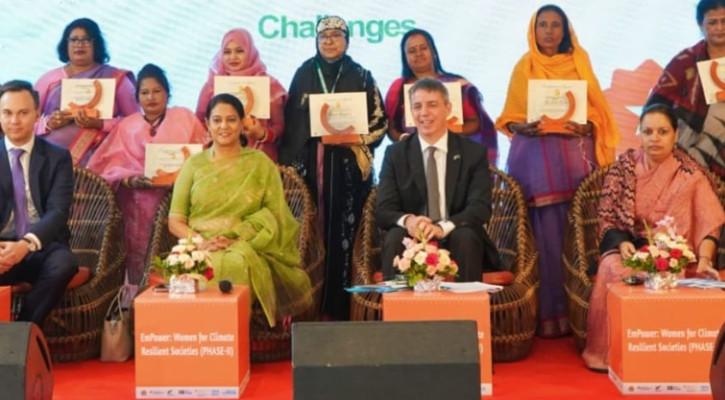 নারীর অদম্য সাহসেই গড়ে উঠবে জলবায়ু সহনশীল বাংলাদেশ: পরিবেশ উপদেষ্টা