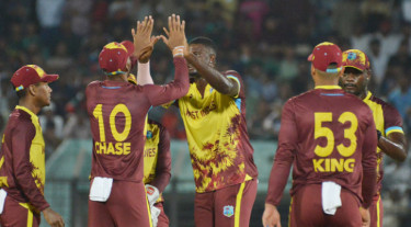 এক ম্যাচ হাতে রেখেই সিরিজ ওয়েস্ট ইন্ডিজের