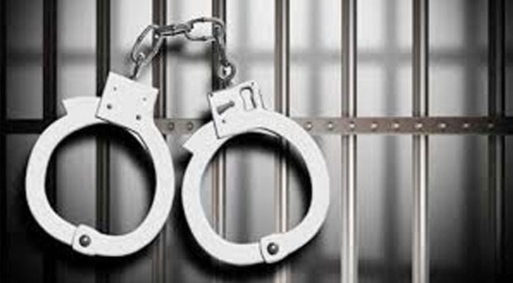 হাটহাজারীতে ৬০০ লিটার মদসহ গ্রেপ্তার ২