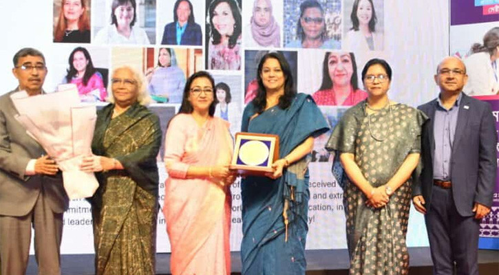 নারীর স্বাস্থ্য ও ক্ষমতায়ন নিশ্চিতেই টেকসই উন্নয়ন সম্ভব: পরিবেশ উপদেষ্টা