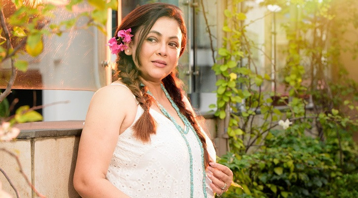 নিজ বাড়িতে হেনস্তার শিকার, হুমকিও পেলেন শ্রীলেখা