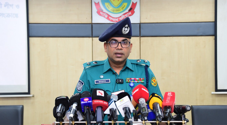 টাকা দিয়ে ঝটিকা মিছিল, আইনের আওতায় আসবে অর্থদাতারা: পুলিশ