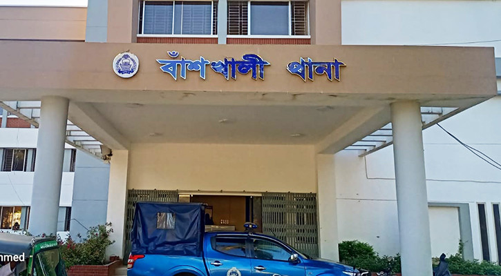 সৈকতে ভেসে এলো অজ্ঞাত লাশ