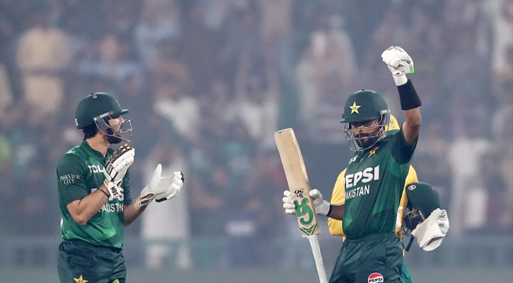 বাবর-শাহিনের নৈপুণ্যে সিরিজ জয়ের হাসি পাকিস্তানের