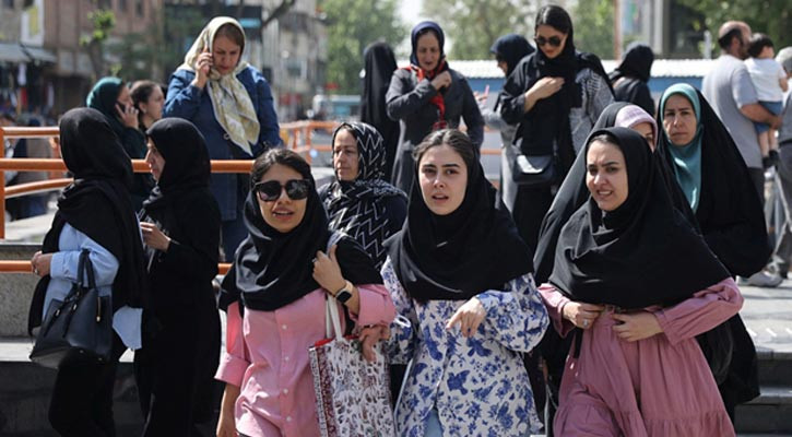 ইরানি নারীদের পোশাক: ধর্ম, সংস্কৃতি ও আধুনিকতার মেলবন্ধন