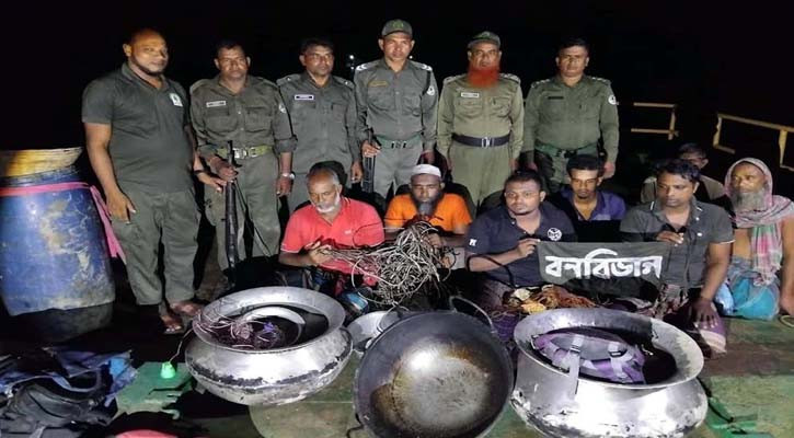 সুন্দরবন থেকে ৭ হরিণ শিকারী আটক