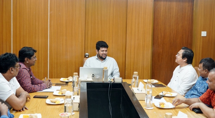 তথ্য ও সম্প্রচার উপদেষ্টার সঙ্গে বিএসআরএফ কার্যনির্বাহী কমিটির সাক্ষাৎ