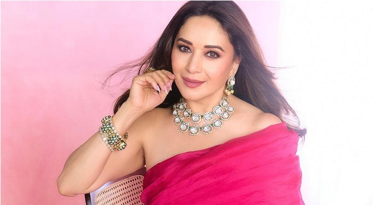 প্রশ্নের মুখে মাধুরীর ‘পেশাদারিত্ব জ্ঞান’, উঠল বয়কটের দাবি!