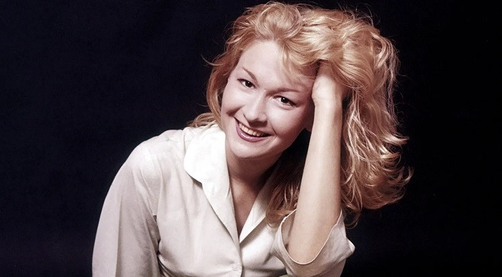 অস্কার মনোনীত অভিনেত্রী ডায়ান ল্যাড মারা গেছেন