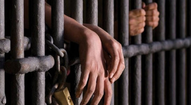 ৩৭ কারাবন্দিকে মুক্তি দেবে সরকার