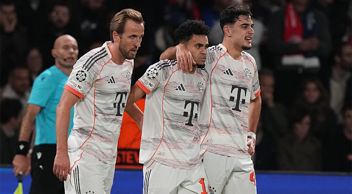 পিএসজিকে থামিয়ে দারুণ জয়ে শীর্ষে বায়ার্ন