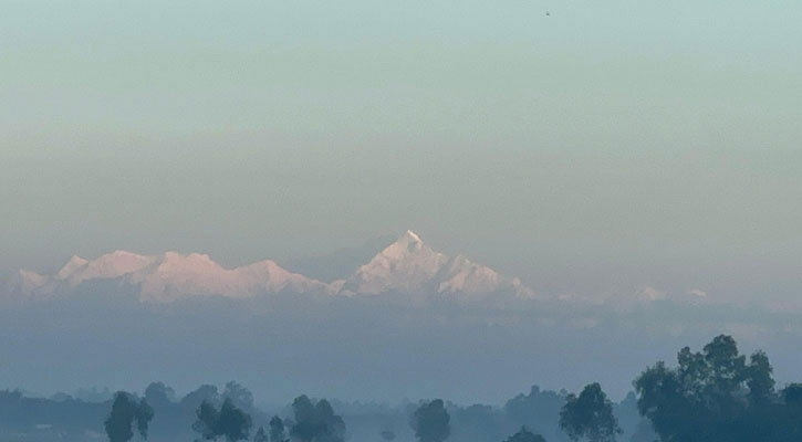 তিস্তা ব্যারেজ থেকে দেখা মিলছে কাঞ্চনজঙ্ঘা