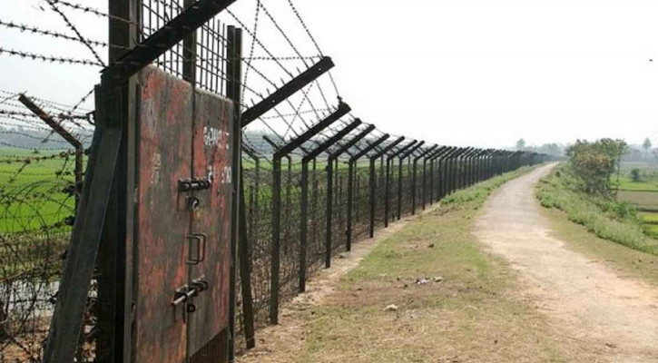 পাটগ্রামে বিএসএফের ছোড়া সাউন্ড গ্রেনেডে সীমান্তে আতঙ্ক, পতাকা বৈঠক