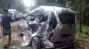 চকরিয়ায় বাস-মাইক্রোবাস সংঘর্ষে একই পরিবারের ৫ জন নিহত