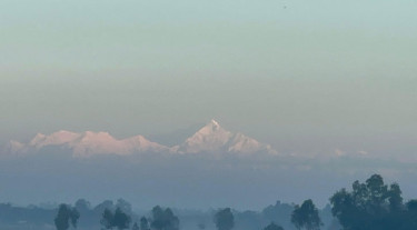 তিস্তা ব্যারেজ থেকে দেখা মিলছে কাঞ্চনজঙ্ঘা