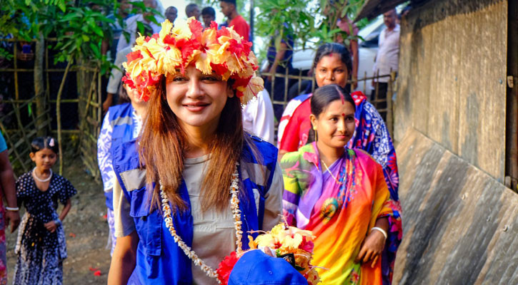 জলবায়ু পরিবর্তনের প্রভাব পরিদর্শনে ইউএনডিপির শুভেচ্ছা দূত জয়া আহসান