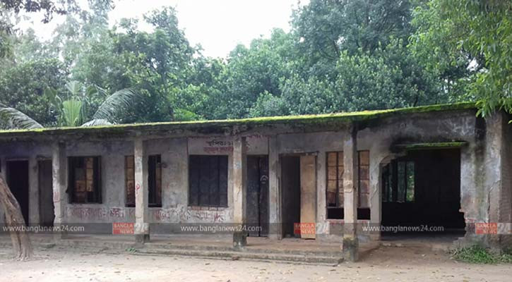 ভোটকেন্দ্র: জরাজীর্ণ শিক্ষা প্রতিষ্ঠানের তথ্য চায় ইসি