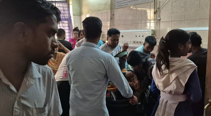 ঠাকুরগাঁওয়ে একসঙ্গে বিদ্যালয়ের ৮ ছাত্রী হঠাৎ অসুস্থ