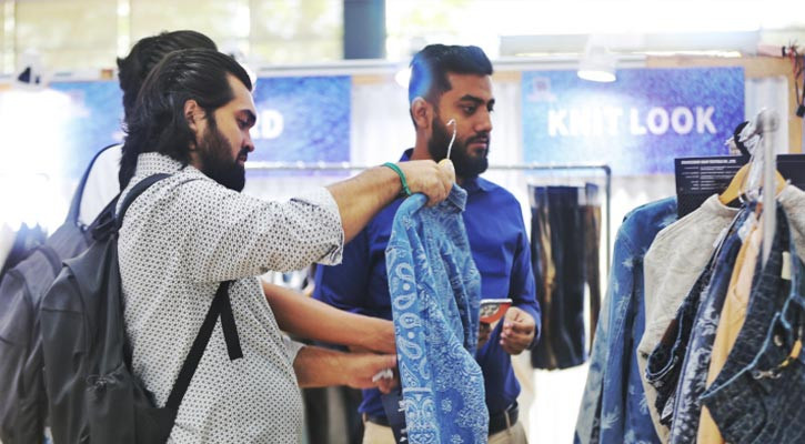 ডেনিম এক্সপোর দ্বিতীয় দিনেও দর্শনার্থীদের ভিড়