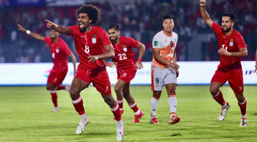 হামজাকে ঘিরে প্রত্যাশা, কিন্তু নেপাল ম্যাচে দর্শক আগ্রহে ভাটা