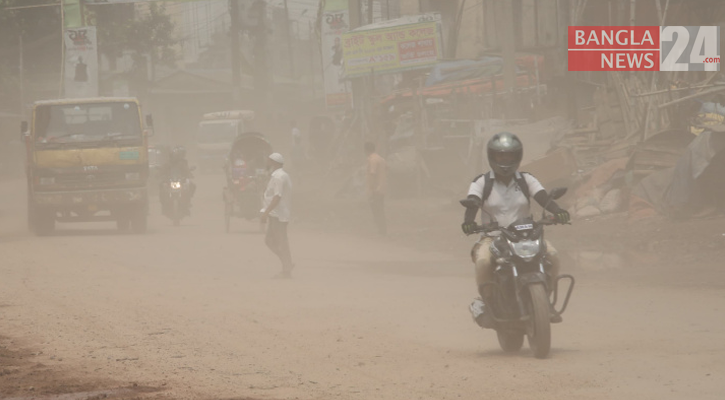 ঢাকার বাতাস আজ ‘অস্বাস্থ্যকর’, দূষণে শীর্ষে দিল্লি