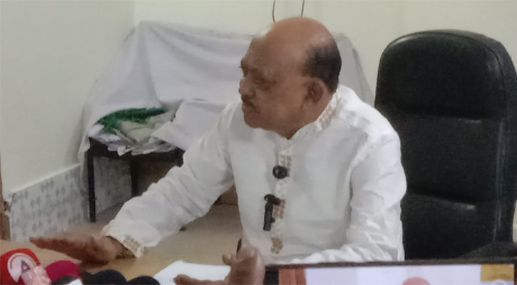 আইনজীবীদের নিয়ে কটূক্তি: সংবাদ সম্মেলন করে ক্ষমা চাইলেন সাবেক এমপি