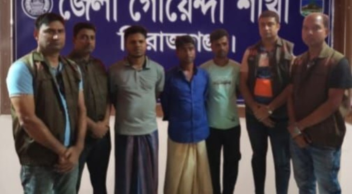 দেড় লাখ টাকা নিয়ে প্রতিপক্ষকে ফাঁসাতে ছেলেকে
হত্যার অনুমতি দেন মা!