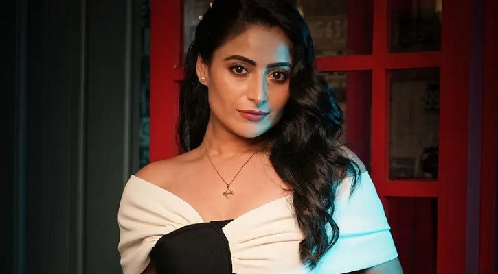 বিচ্ছেদের সিদ্ধান্তে ঐশ্বরিয়া